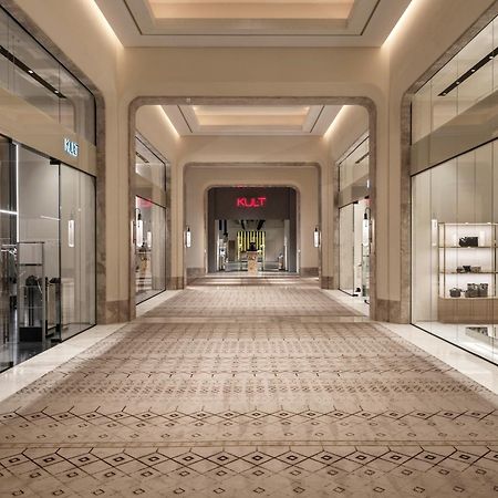 City Of Dreams Mediterranean - Integrated Resort, Casino & Entertainment Limassol Kültér fotó The interior of the shopping mall