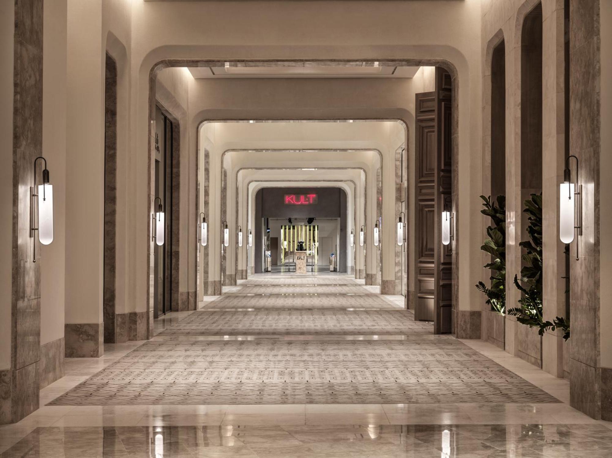 City Of Dreams Mediterranean - Integrated Resort, Casino & Entertainment Limassol Kültér fotó The interior of the hotel