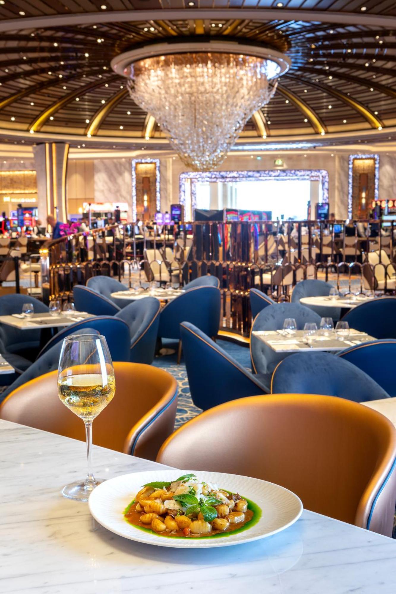 City Of Dreams Mediterranean - Integrated Resort, Casino & Entertainment Limassol Kültér fotó The interior of the restaurant