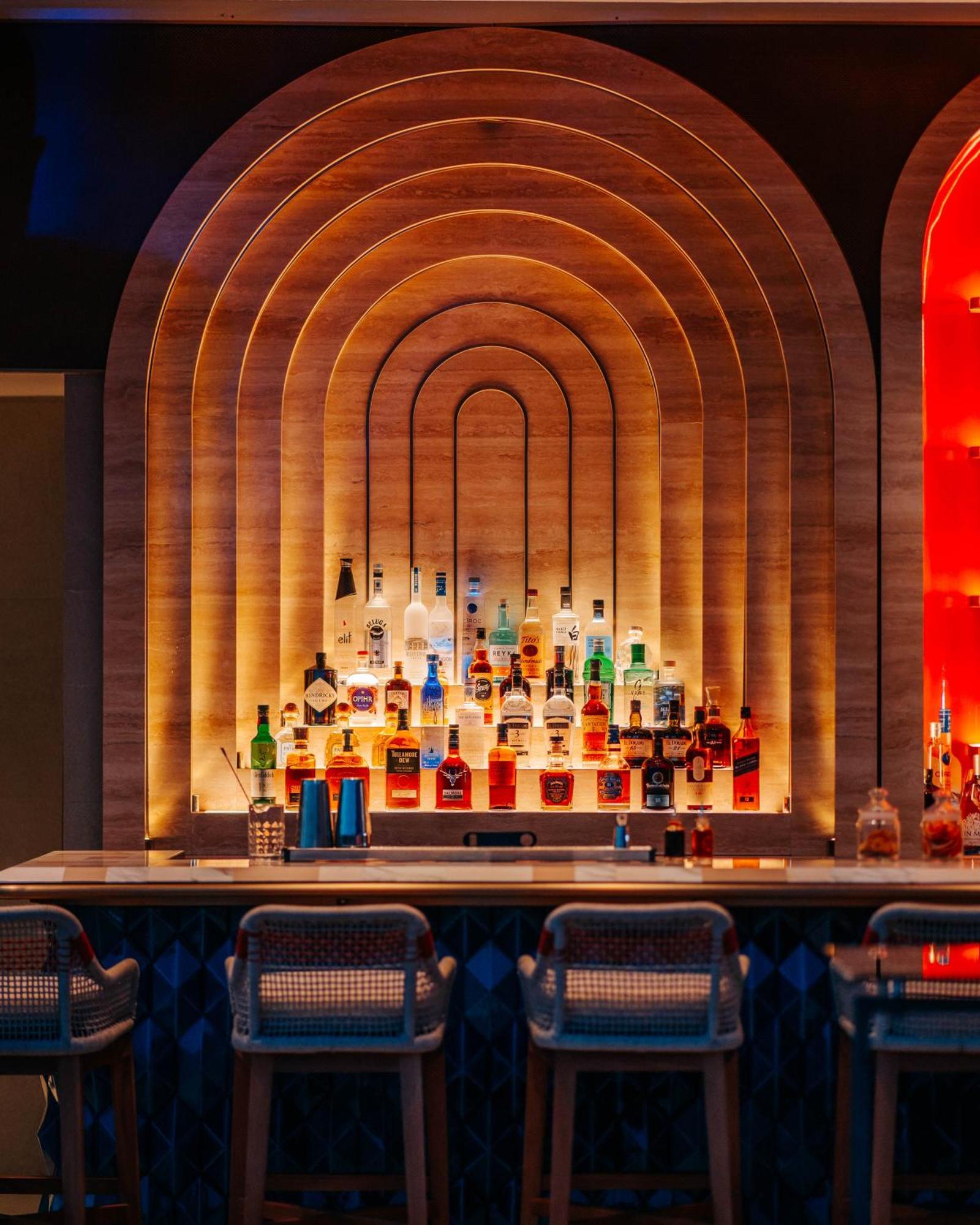 City Of Dreams Mediterranean - Integrated Resort, Casino & Entertainment Limassol Kültér fotó The bar at the 1930s themed bar, The 3030
