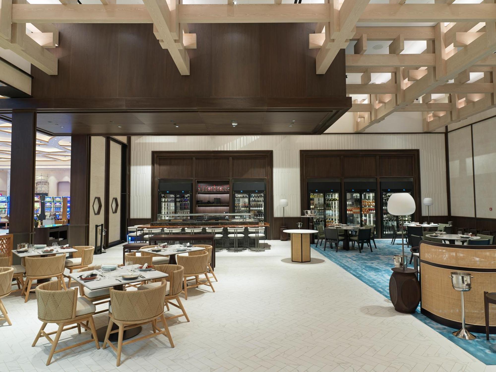 City Of Dreams Mediterranean - Integrated Resort, Casino & Entertainment Limassol Kültér fotó The interior of the lounge